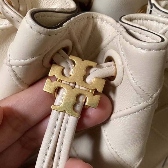 Tory Burch Mini Fleming soft bucket bag New Cream - Picture 9 of 17